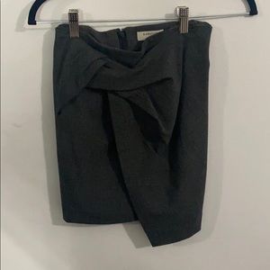 aritzia babaton skirt no stains